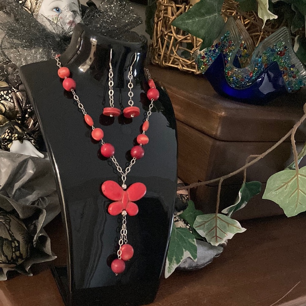 ⭐️ HOST PICK ⭐️ NWOT - Red Wood Butterfly Silver Necklace/Bracelet/Earring Set
